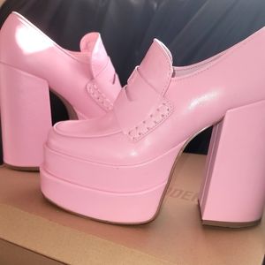 Steve Madden Catelyn Pink pumps size 8